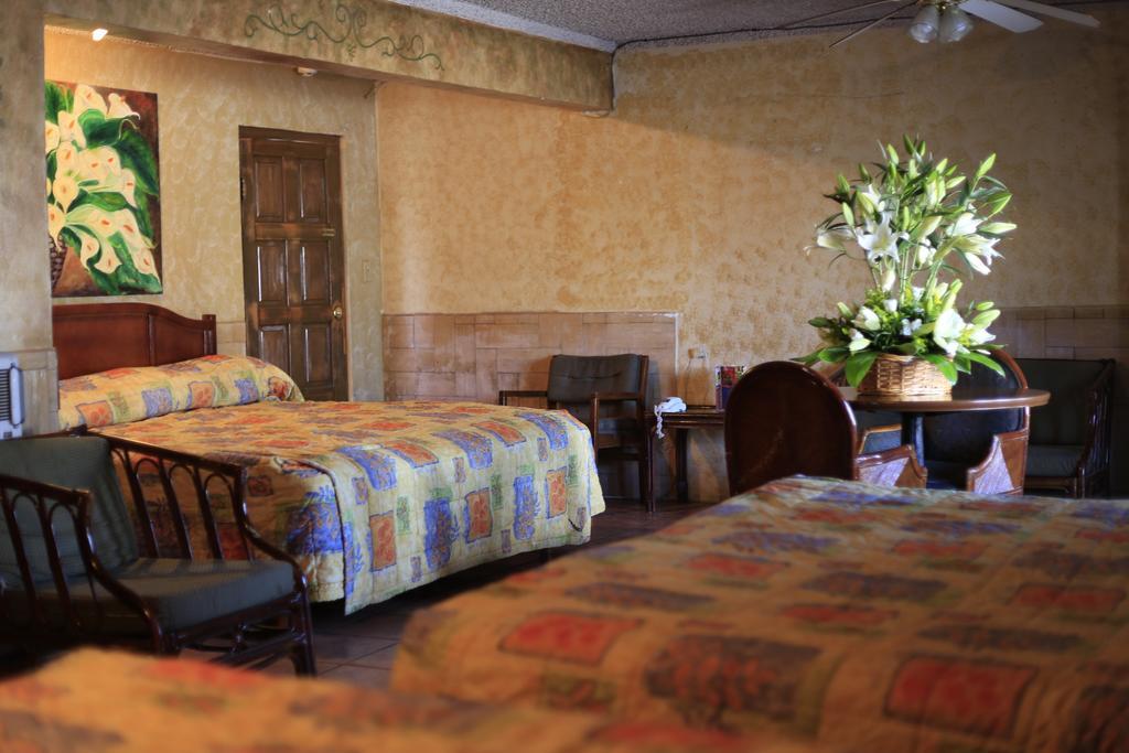 Отель Hacienda Del Indio Мехикали Экстерьер фото