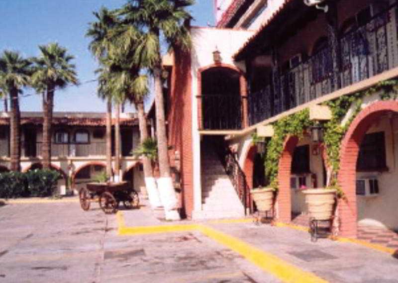 Отель Hacienda Del Indio Мехикали Экстерьер фото